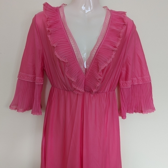 Vintage pink frilly nightgown dress small - Picture 5 of 11